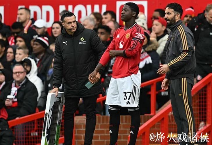 电讯报:曼联内部有人对梅努的可能离队感到非常不安 电讯报:曼联内部有人对梅努的可能离队感到非常不安